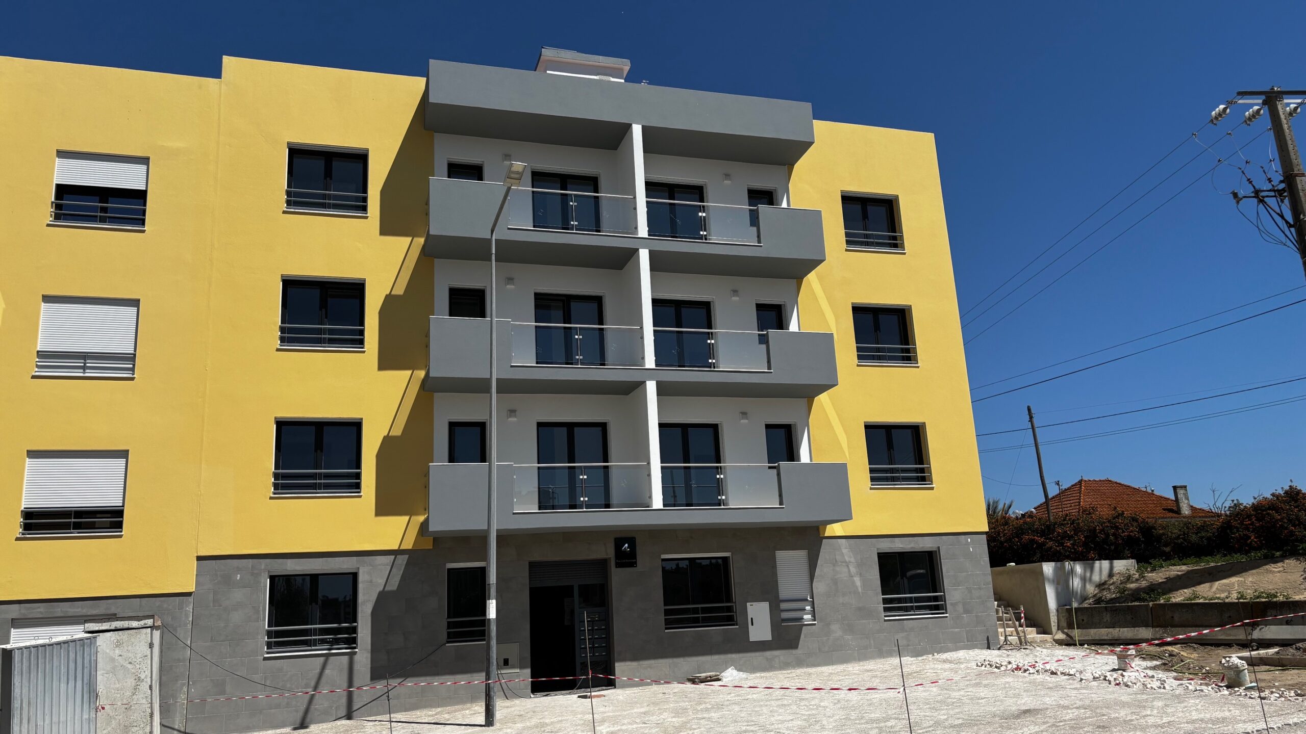 Acabamentos exteriores.2